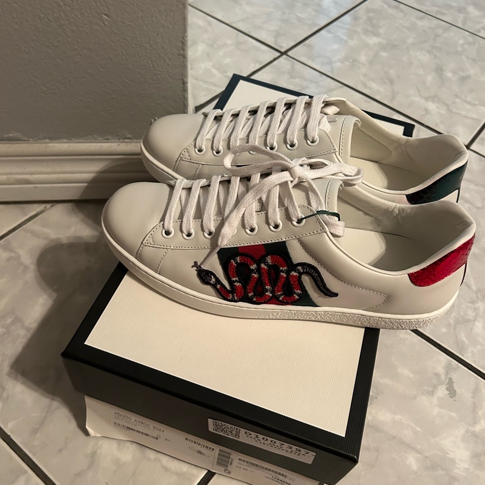 Gucci Shoes - Picture 4 of 6